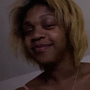 Meet your Posher, Karima